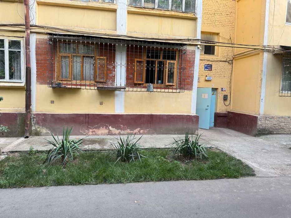 Срочно Продаётся Авиагородок 2/1/4 ремонт средний с мебелью !