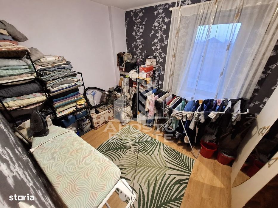 Apartament cu 4 camere de vanzare, etaj intermediar, Mircea cel bătrân