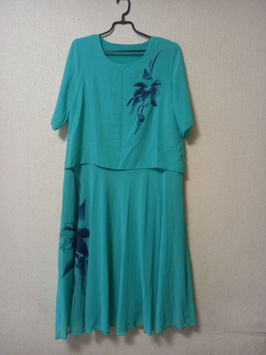 Продам платья 54-56.  Цена1000 тг..