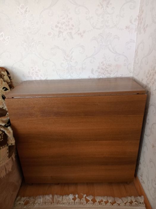 Продам стол-книжку