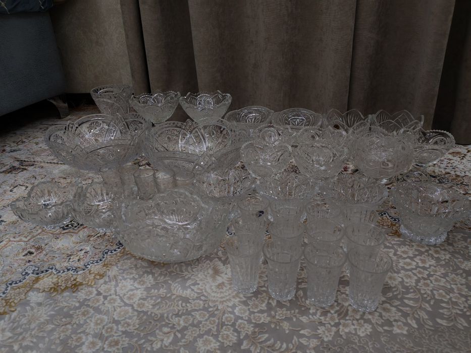 Срочно продается хрустальные вазы