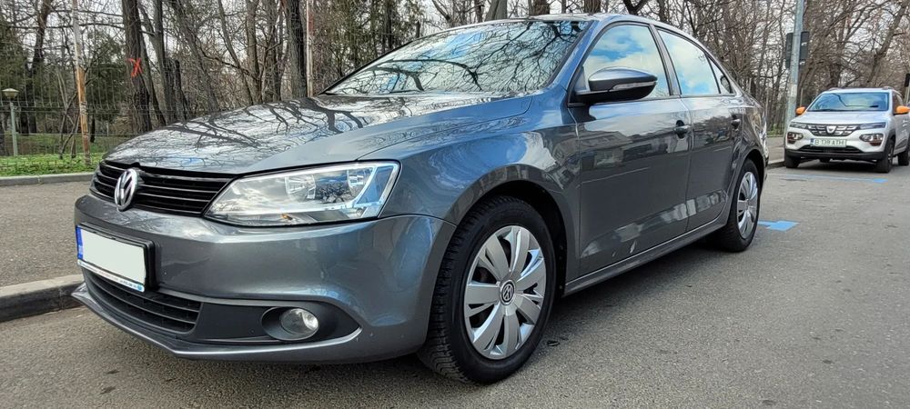 Volkswagen Jetta 2013 1.6 TDI 105 CP • Km real