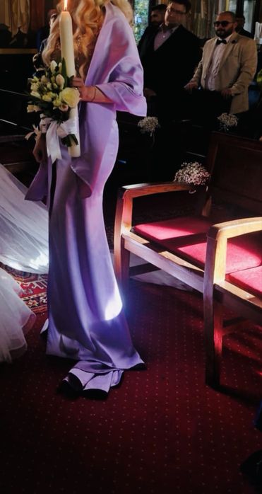 Vand rochie facuta la comanda de Claudia Greta