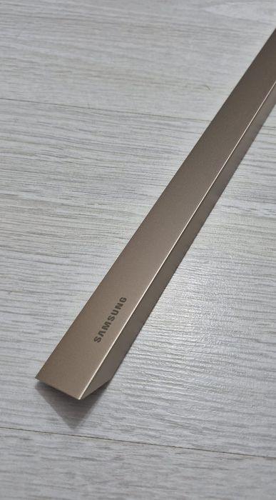 Rama televizor Samsung The Frame Pro 65"/163cm, Sand Gold, metalica, noua