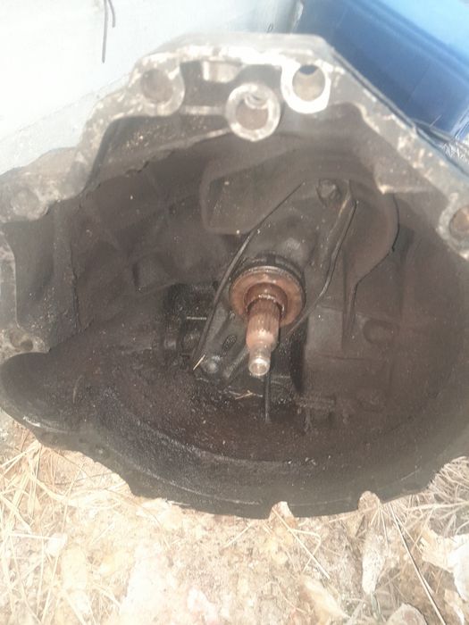 Продам коробку от ауди 100