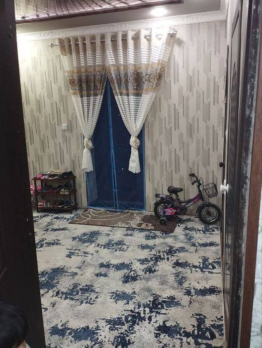 50.5 kv. Zarafwon sh. Istiqlol mfy 5mt 1-uy 79 kvartira 1-etaj.