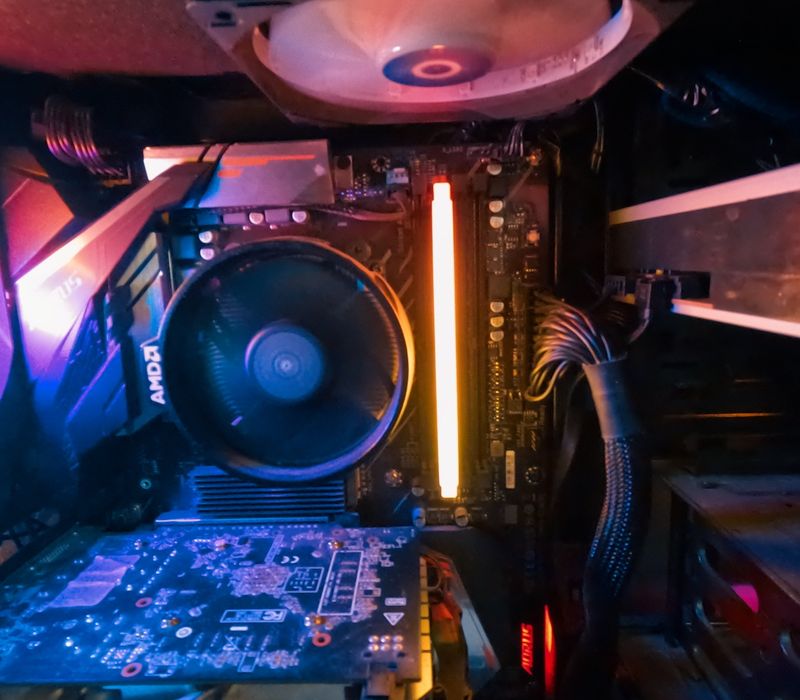 Memorie 16 GB RAM RGB DDR4 3200M - GARANȚIE 7 ANI