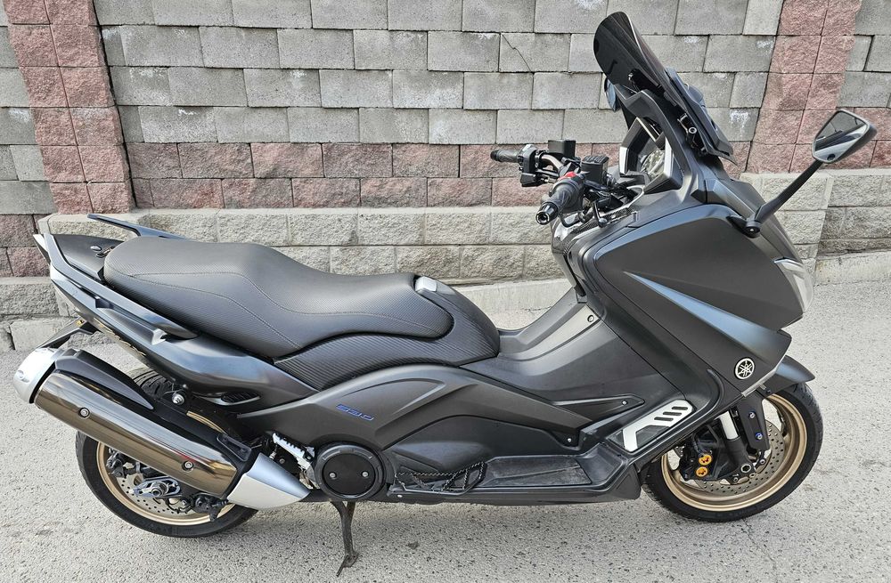 Макси скутер Yamaha TMAX 530