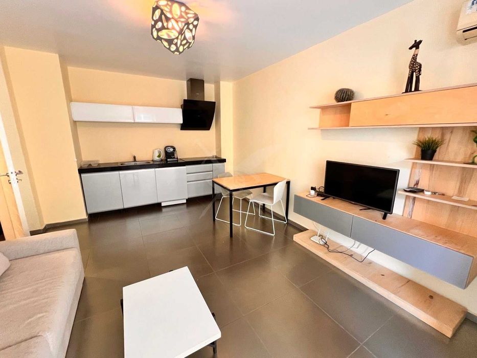 Продава се Двустаен апартамент в Поморие - 61 кв.м за 1607 €/кв.м - Снимка #1