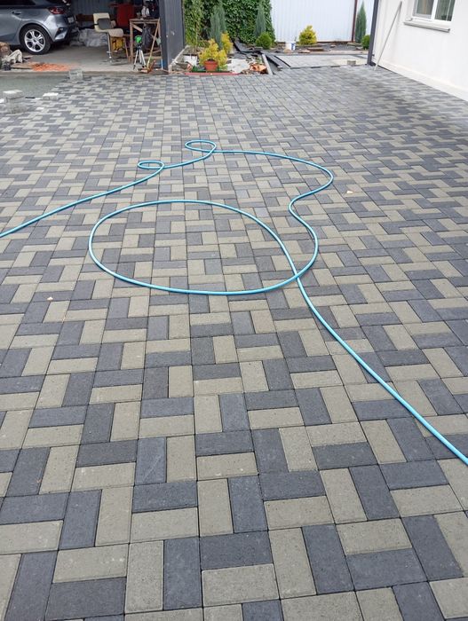 Укладка брусчатки, тротуарной плитки