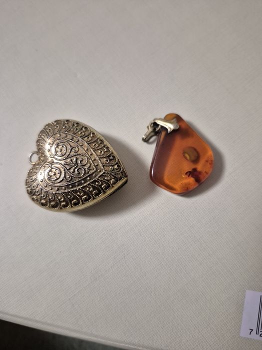 Colecție bijuterii și broșe vintage retro – piese rare