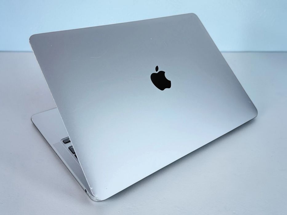 Apple MacBook Pro 13 M2 8RAM 256GB Touch Bar Space Gray 94% Батерия! Гараниця!