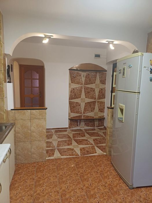 Vand apartament cu 3 camere Ramnicu Sarat (Bd 1 Decembrie 1918)