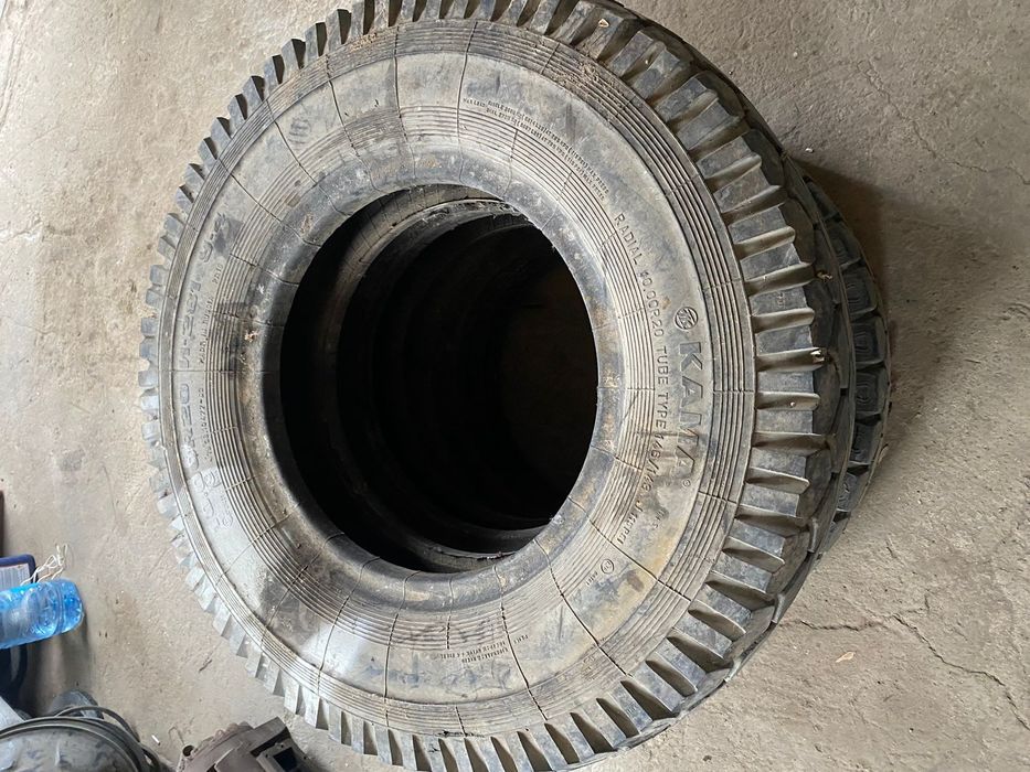 Продается шины на зилл