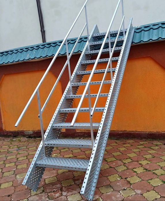 Scări ximcate galvanizate
