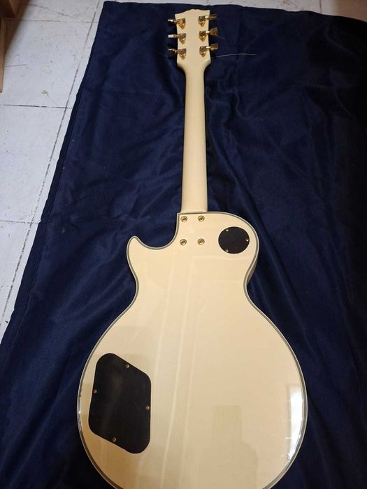 Электрогитара BUSKERS Les Paul