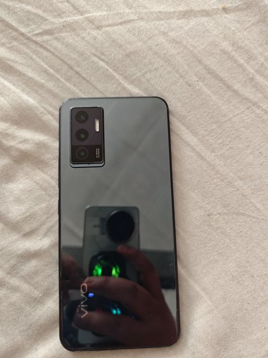 Продам телефон Vivo v23e