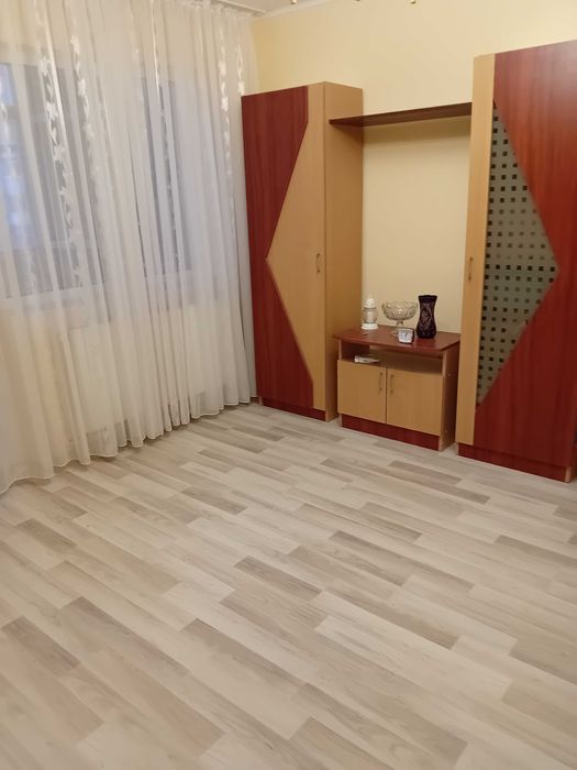 Vanzare apartament 3 camere decomandate