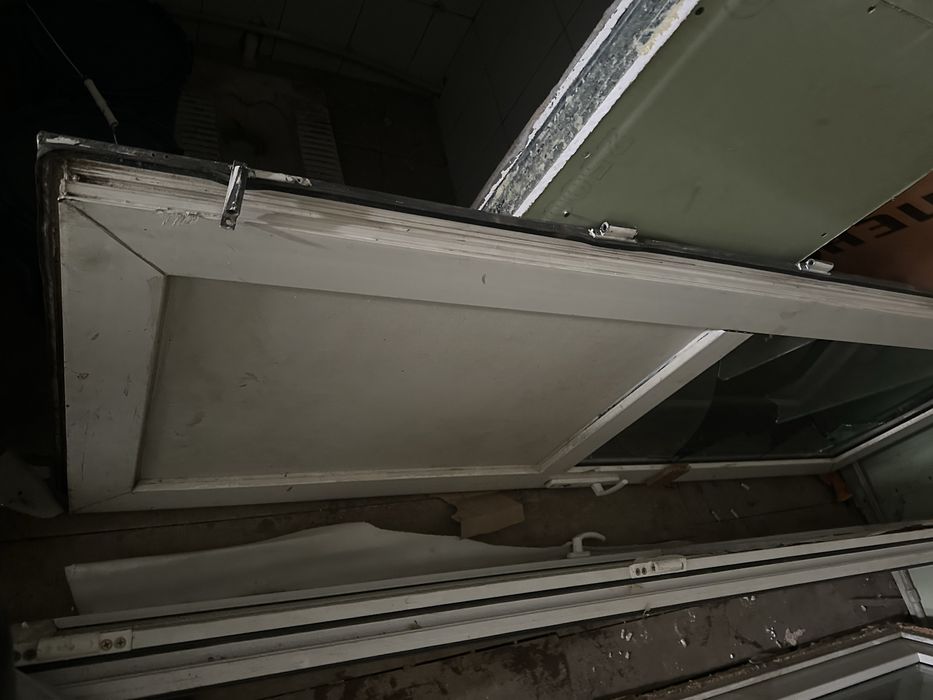 Пластиковые двери