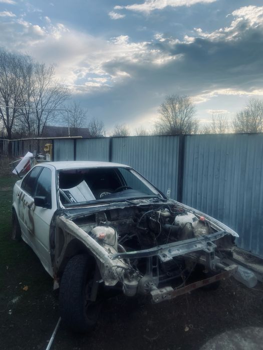 Продам бмв е36 по запчастям