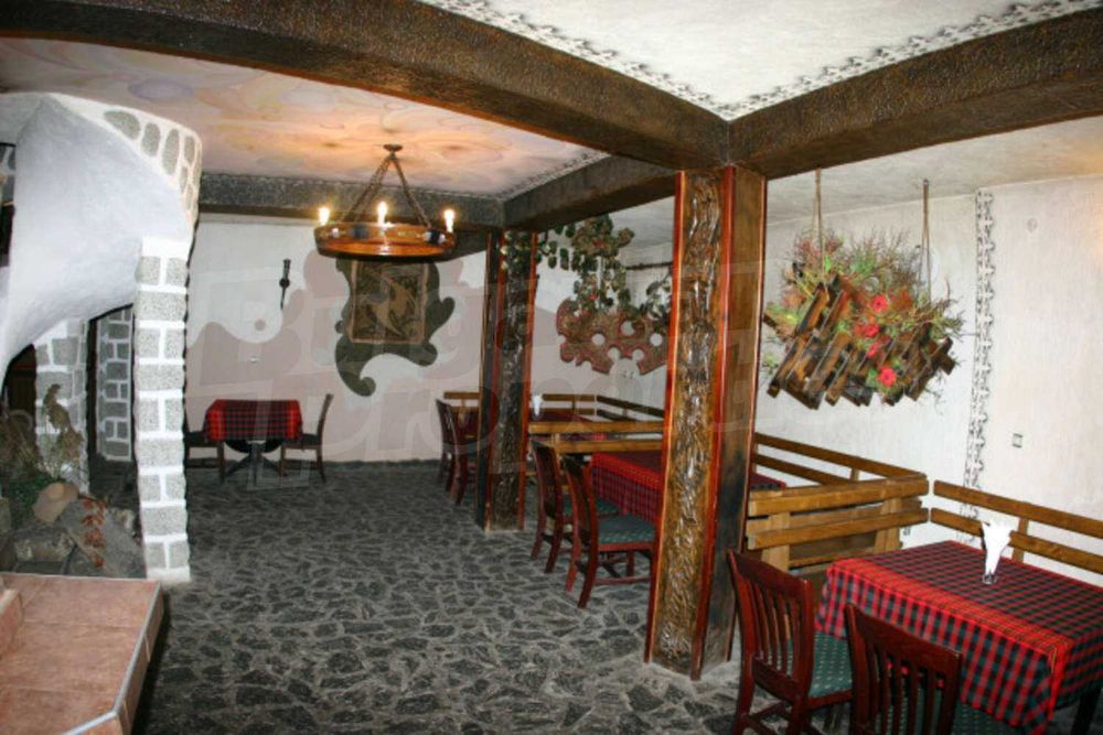 Дава се под наем Заведение в Банско - 500 кв.м за 1250 € - Снимка #13