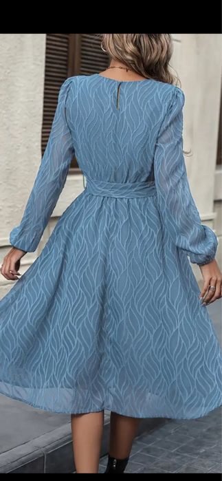 Нова рокля,размер XL(40/42)