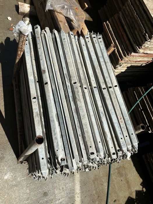 Продавам кофраж.