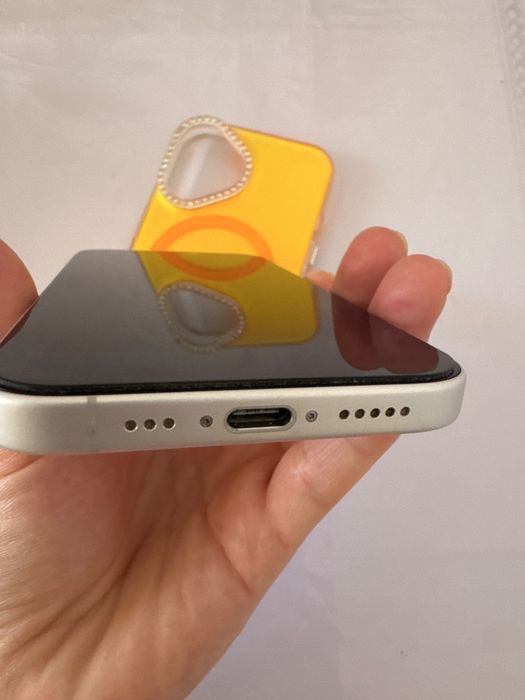 Iphone 16 256 gb отличном состаением