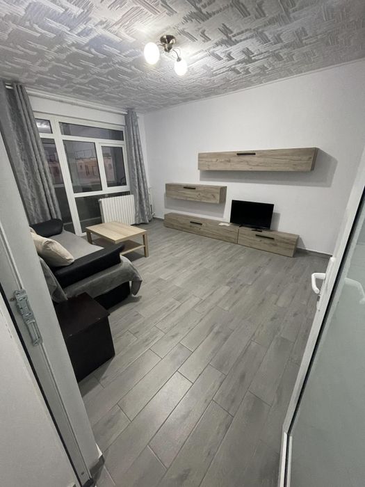 Vând apartament 2 camere decomandat lângă Lidl