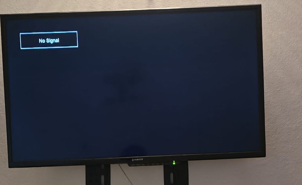 Televizoare de 81 cm Vortex si Starlight