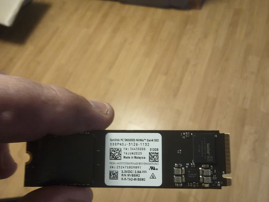 ssd gen 4 sandisk sn5000s 512 GB  6gb/sec nou