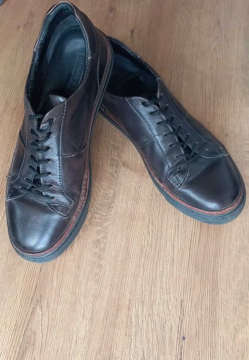 Продавам черни мъжки обувки URBAN-X, размер 44