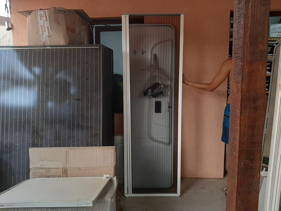 Ușa camper-comversie