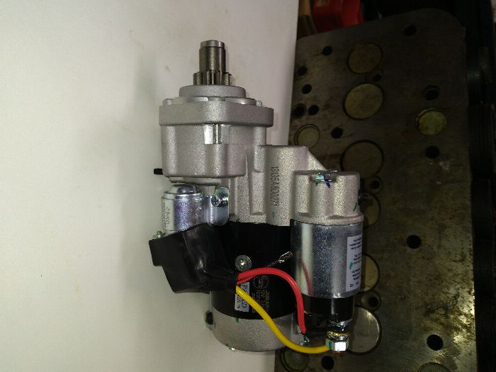 Стартер ДТ-20-2,8 киловата-ляво въртене.Бендикси за тях.