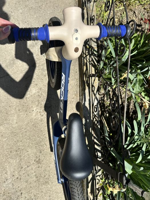 Bicicleta fara pedale, nefolosita-noua