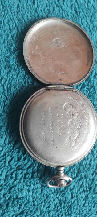 Продавам джобен часовник doxa