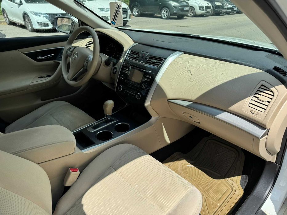 Nissan Altima 2015 - €4150