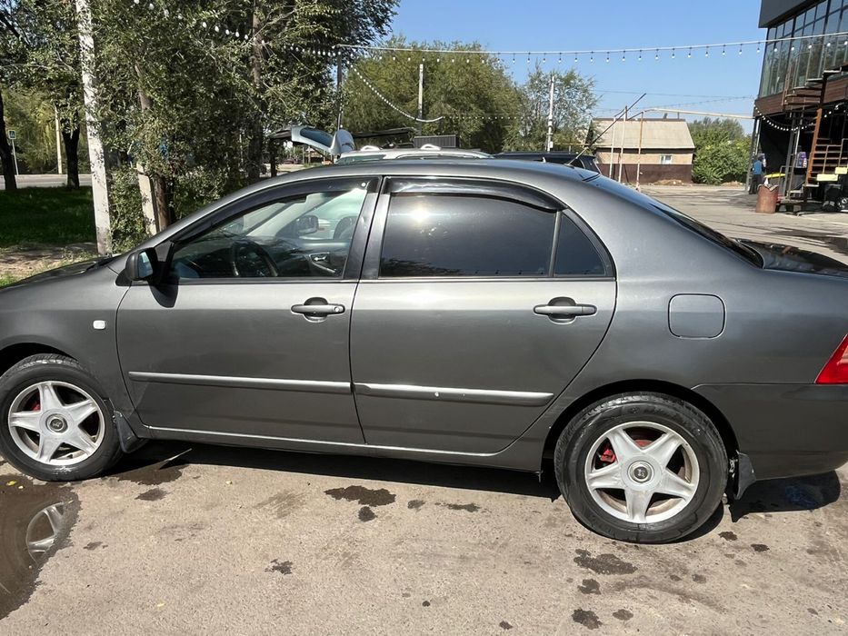 Toyota corolla 2004 года