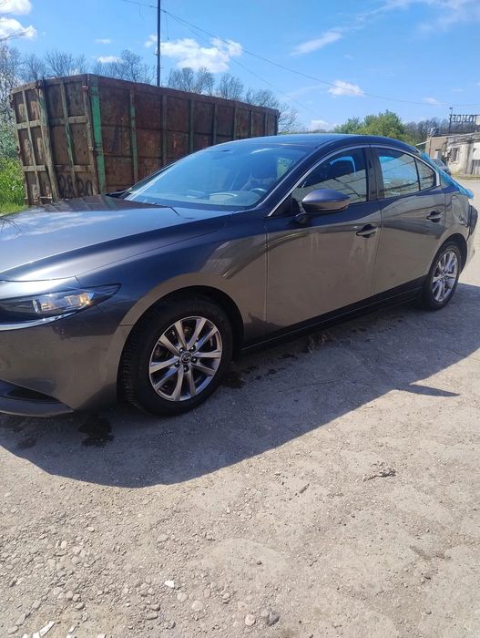 Mazda 3 MAZDA 3 –   sedan benzină Hibrid. Cumparata din reprezentanta