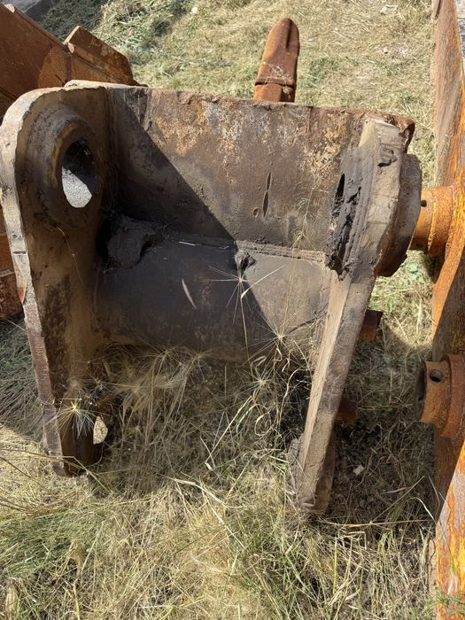 Продам  клык-рыхлитель на экскаватор