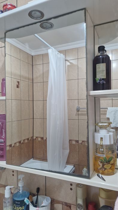 Продам зеркало шкафчик для ванны