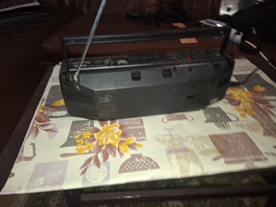 Sony CFS-210L, radiocasetofon made in France, radio 4 benzi, Antena Satelor, perfect funcțional