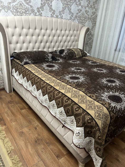 Спальная кровать