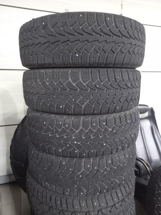 Шины R 15 в отличном состоянии