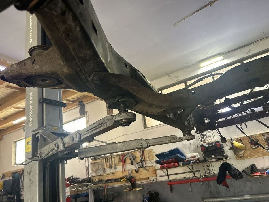 Sasiu Toyota Land Cruiser J12 3.0 D - 4D 2003 2002 - 2010 SUV (1305)