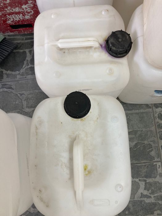 Пластмасови Туби 20 литра