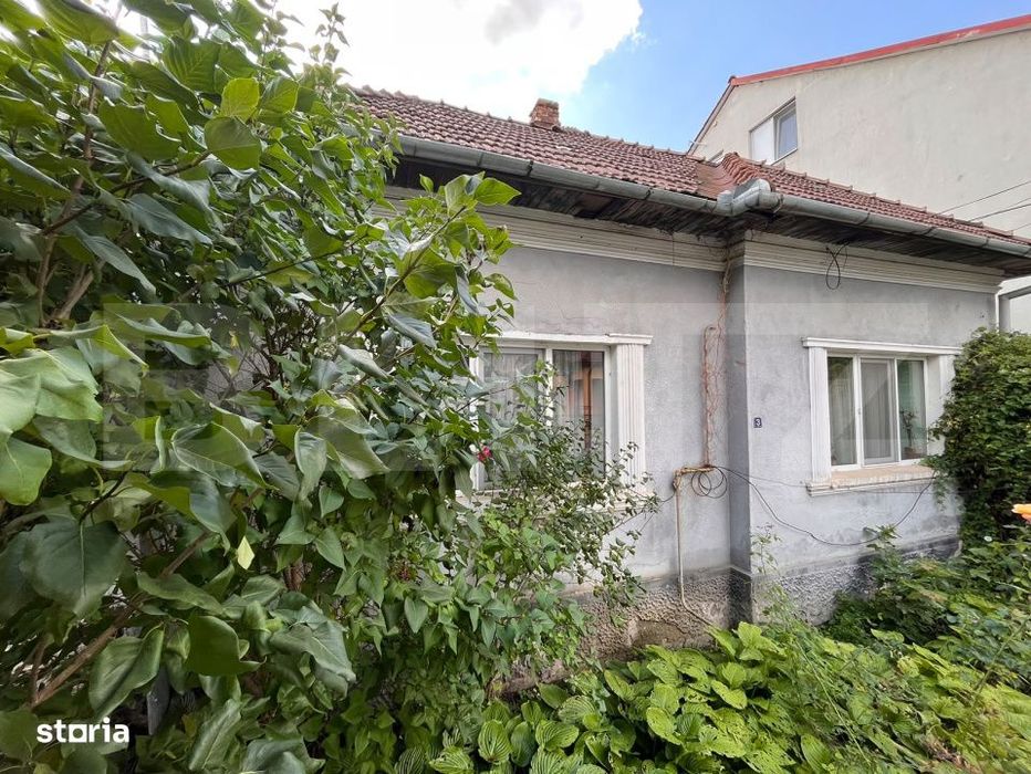 Casa cu teren de 600 mp de vanzare in zona centrala