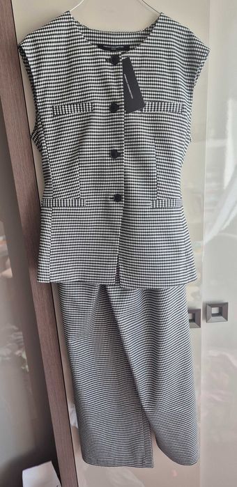 NOU cu etichetă Costum French Connection(vestă și pantaloni)