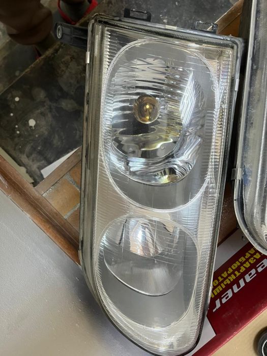 Продам фары на делику