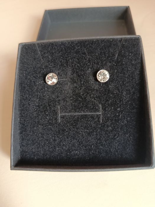 Обеци с камъчета Swarovski